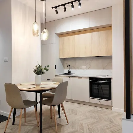 Easy Rent- Wieniawska 98, Centrum